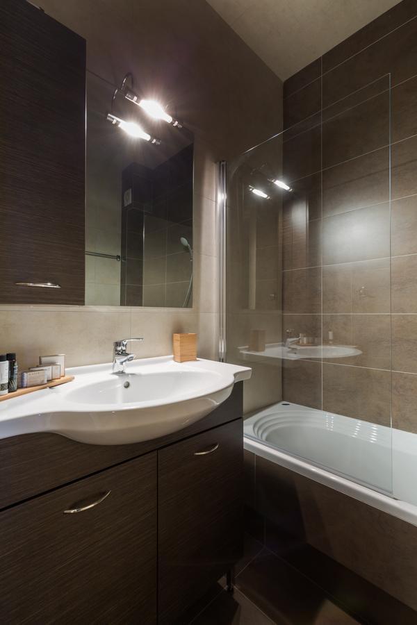 Stylish And Spacious 2Bd - Thiseio By Upstreet Athena Bagian luar foto